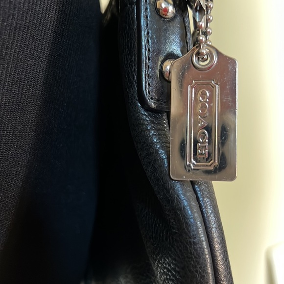 Authentic Coach Black Leather Messenger Crossbody Bag - Picture 3 of 9